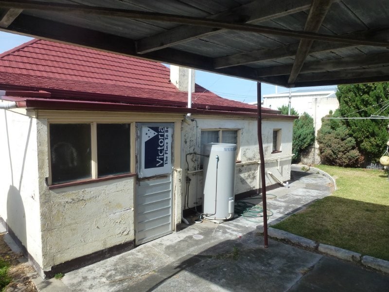 24 Meylin Street, Port Macdonnell SA 5291