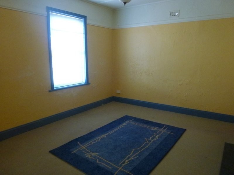 24 Meylin Street, Port Macdonnell SA 5291