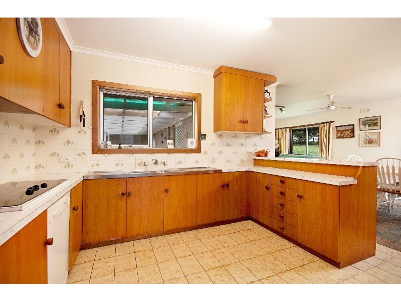 36 Sheathers Road, Caveton SA 5291