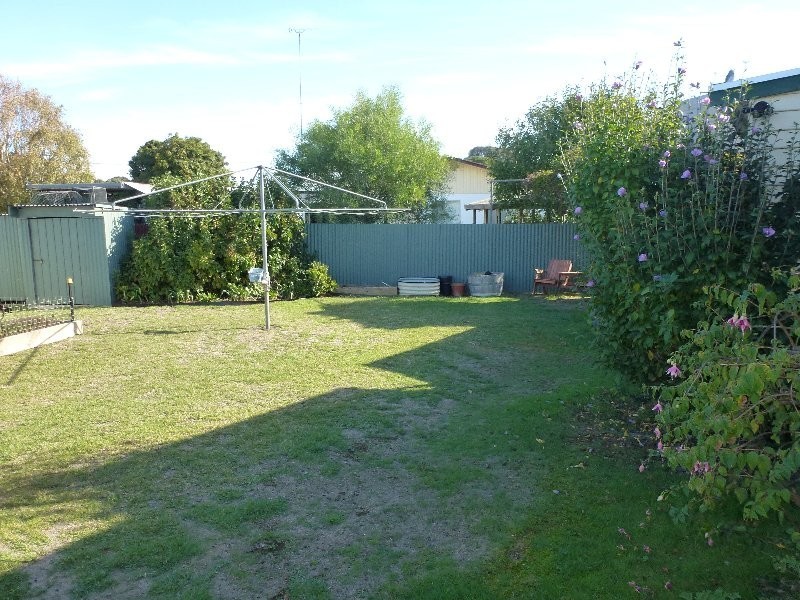 11 Stonehaven Ave, Nelson VIC 3292