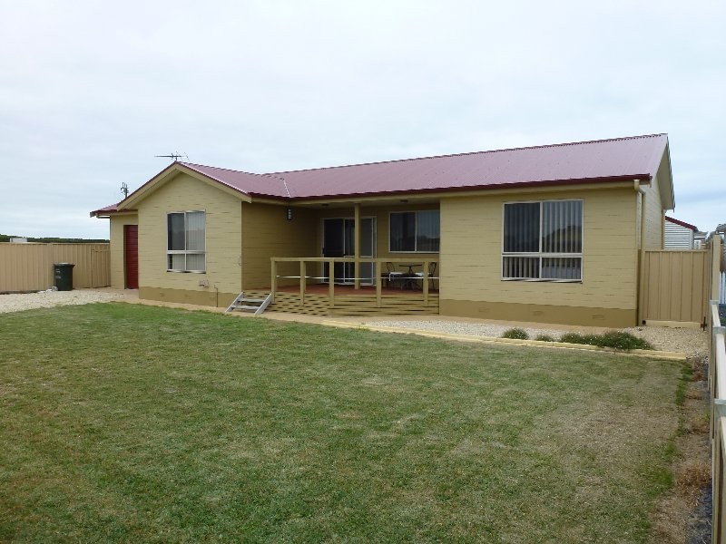 8 Shellsea Court, Pelican Point SA 5291
