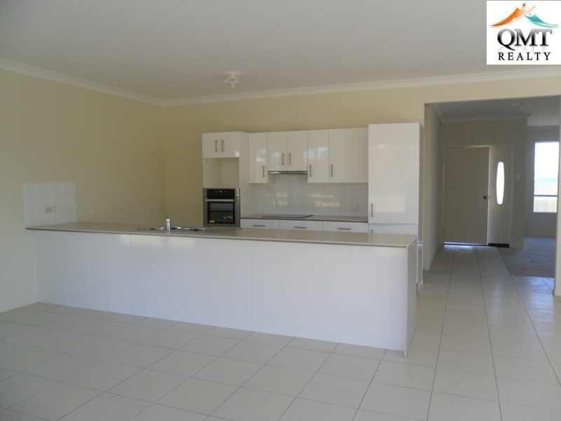 17 Iris Court, Yamanto QLD 4305