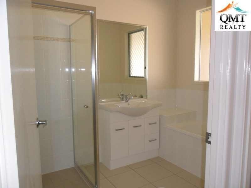 17 Iris Court, Yamanto QLD 4305