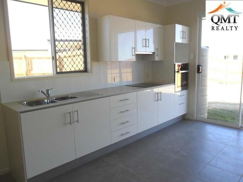 17 Iris Court, Yamanto QLD 4305