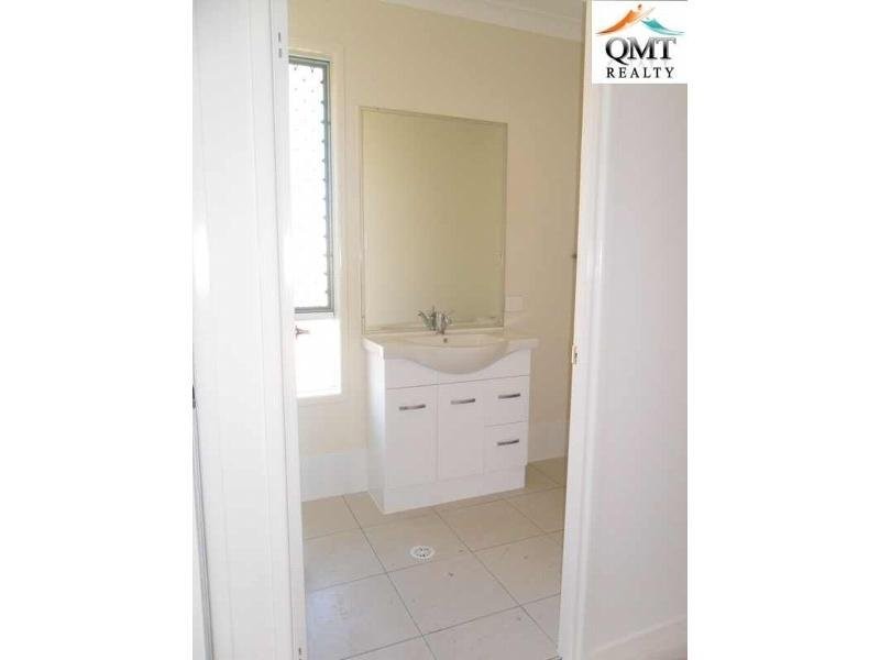 17 Iris Court, Yamanto QLD 4305