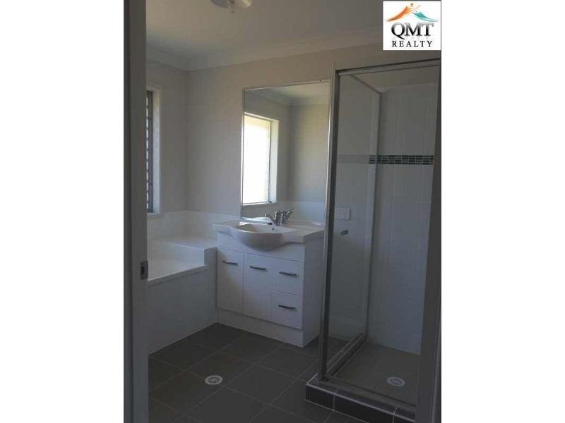 14 Petal Place, Yamanto QLD 4305