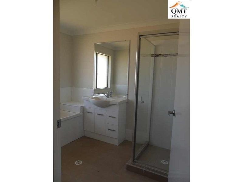 13 Petal Place, Yamanto QLD 4305