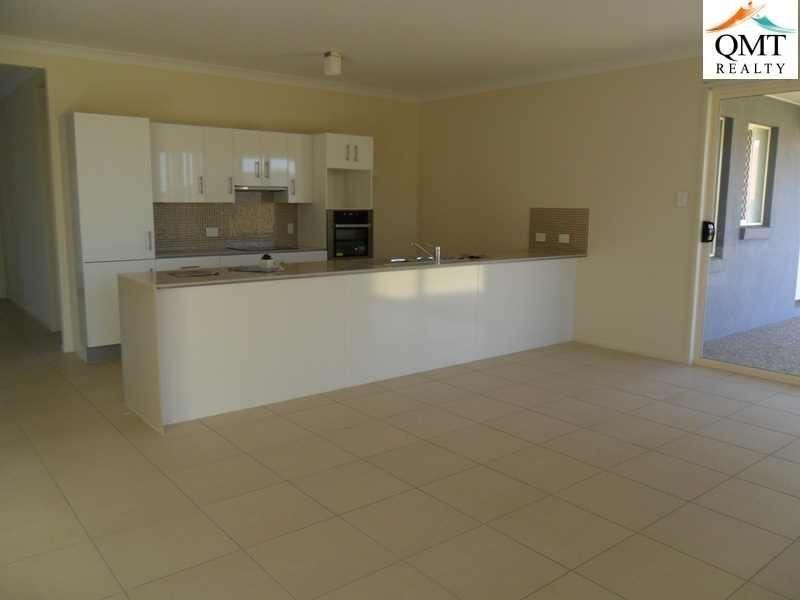 6 Lilly Court, Yamanto QLD 4305