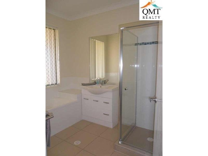 6 Lilly Court, Yamanto QLD 4305