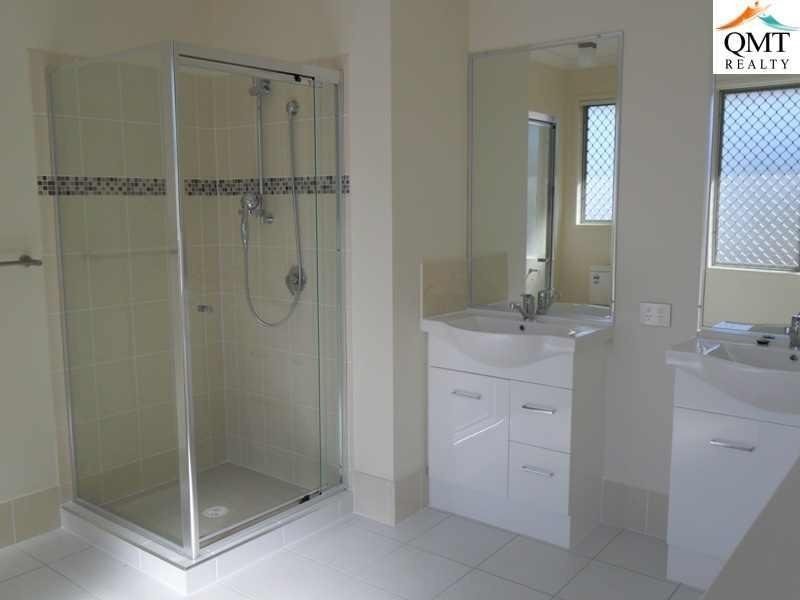 11 Lilly Close, Yamanto QLD 4305