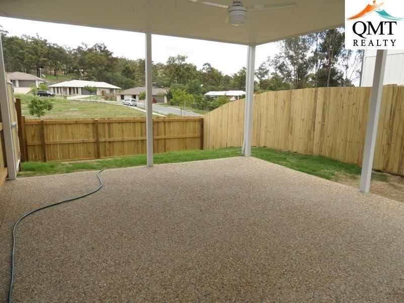 96 High Street, Blackstone QLD 4304