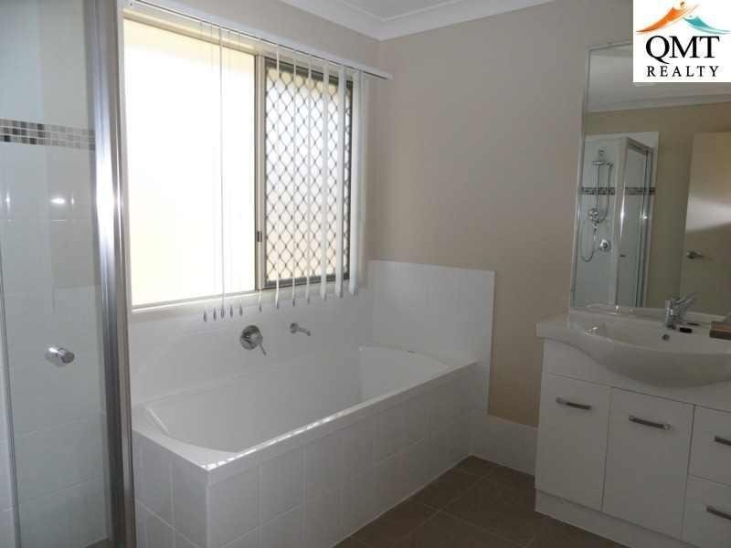 98 High Street, Blackstone QLD 4304