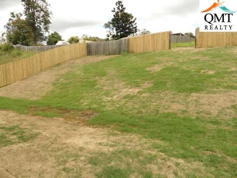 98 High Street, Blackstone QLD 4304