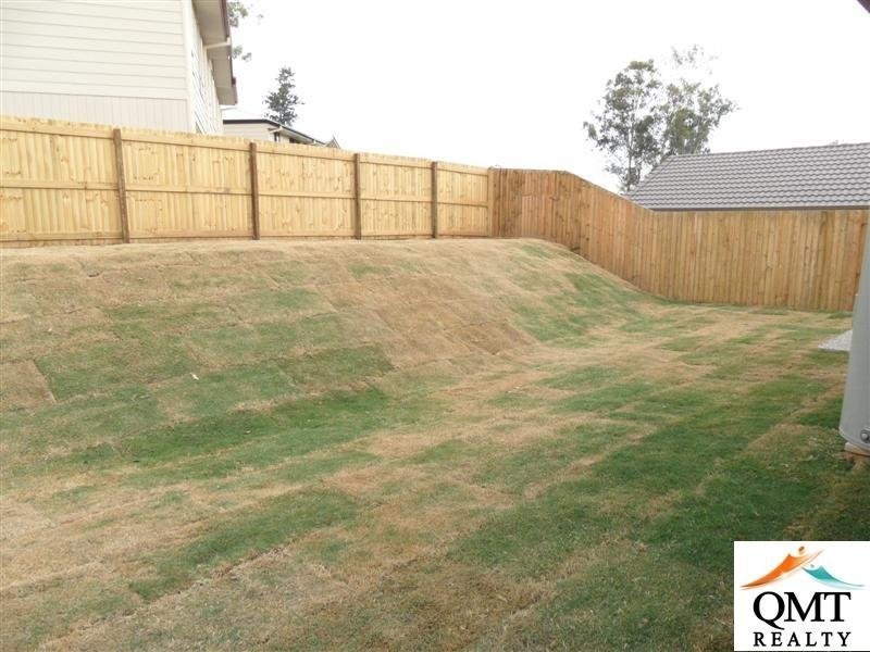 14 Bowen Place, Blackstone QLD 4304