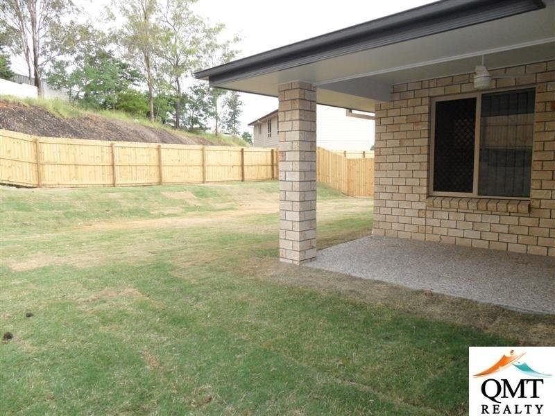 12 Bowen Place, Blackstone QLD 4304