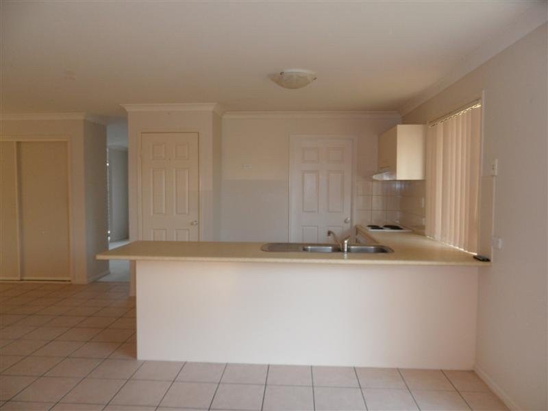 32 Maryland Place, Parkinson QLD 4115