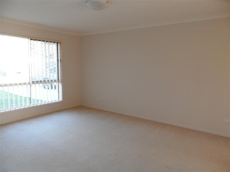 32 Maryland Place, Parkinson QLD 4115