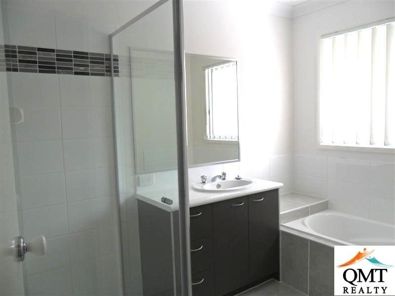 12/18 Platinum Place, Oxley QLD 4075