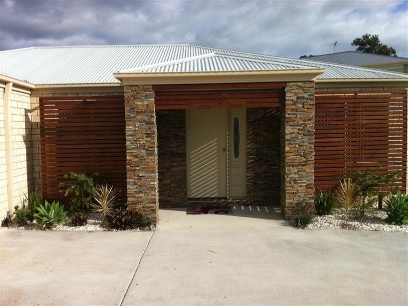 91 High Street, Blackstone QLD 4304