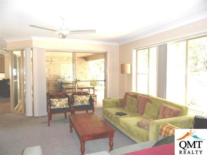 16 Sugarloaf Street, Forest Lake QLD 4078