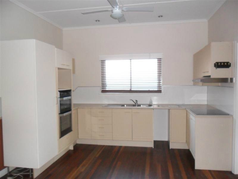 34 Bird Street, Bundamba QLD 4304