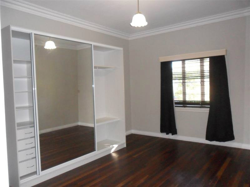 34 Bird Street, Bundamba QLD 4304