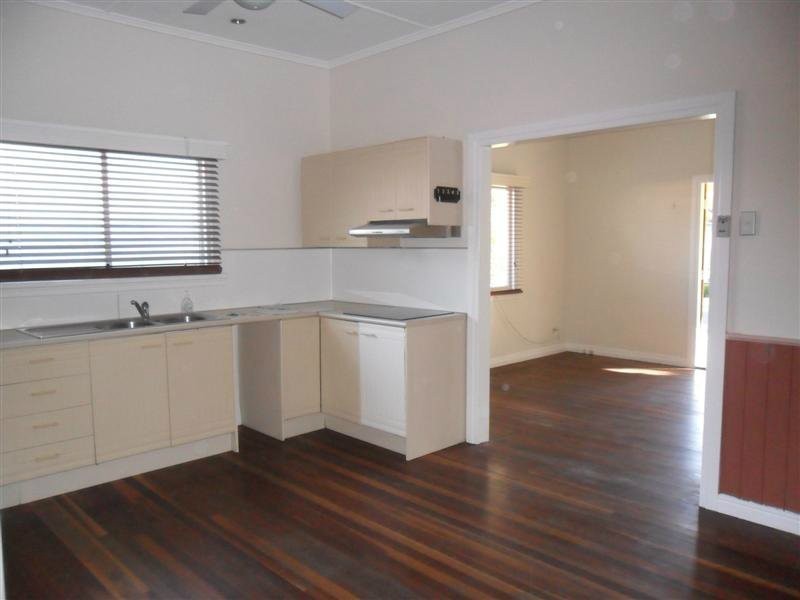 34 Bird Street, Bundamba QLD 4304