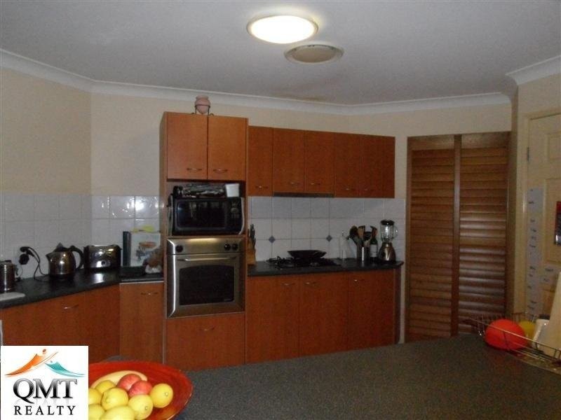 273 Winstanley Street, Carindale QLD 4152