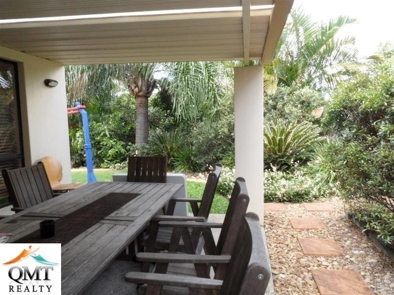 273 Winstanley Street, Carindale QLD 4152