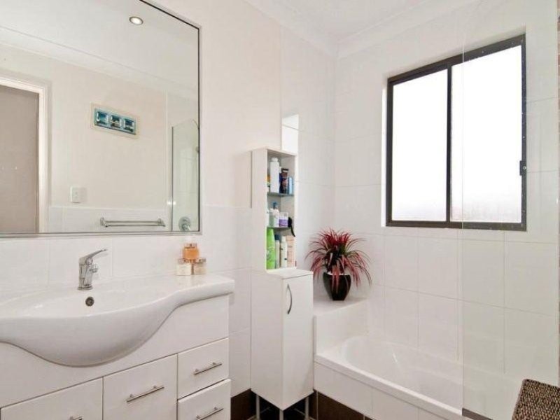 11 Spring Street, Jimboomba QLD 4280