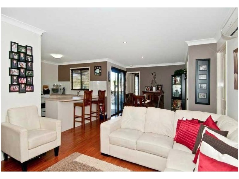 11 Spring Street, Jimboomba QLD 4280
