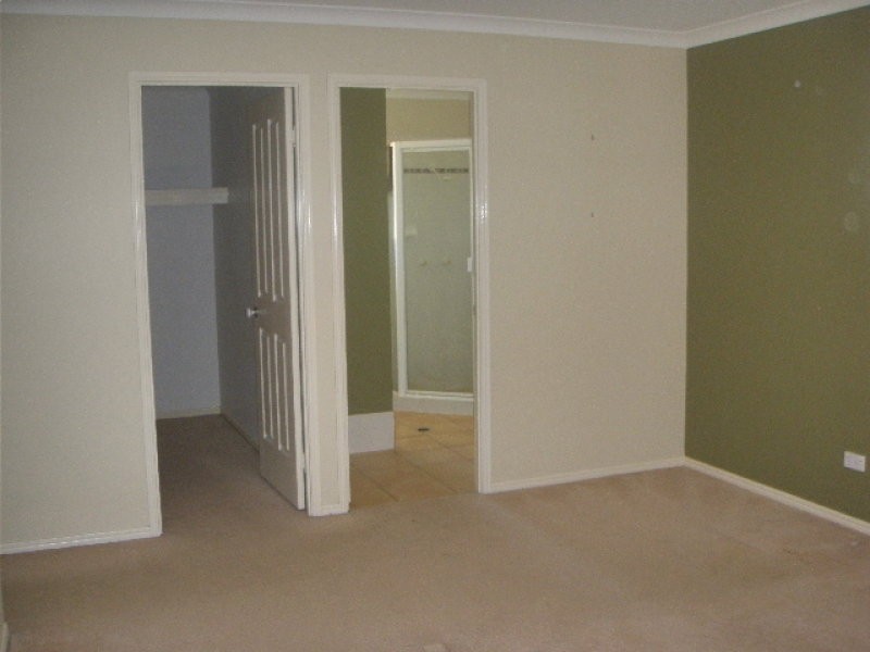 40 Clifton Place, Parkinson QLD 4115