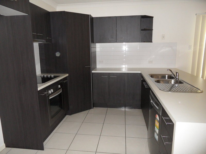 104 High Street, Blackstone QLD 4304