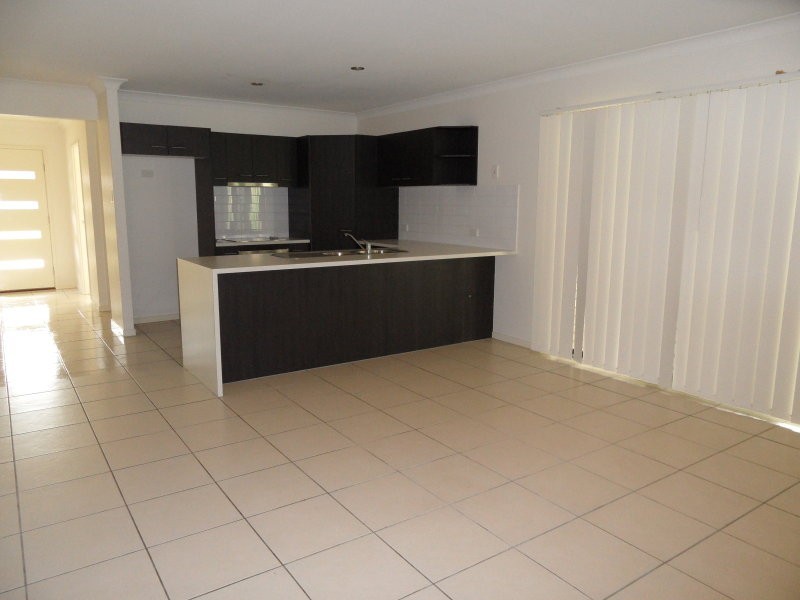 104 High Street, Blackstone QLD 4304