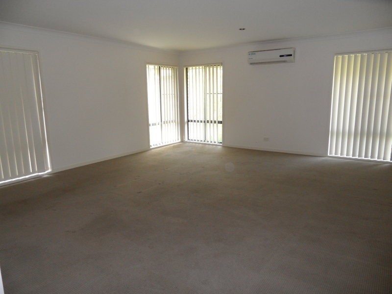 104 High Street, Blackstone QLD 4304