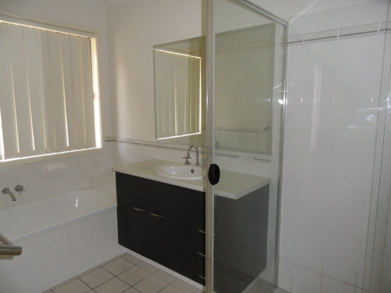104 High Street, Blackstone QLD 4304