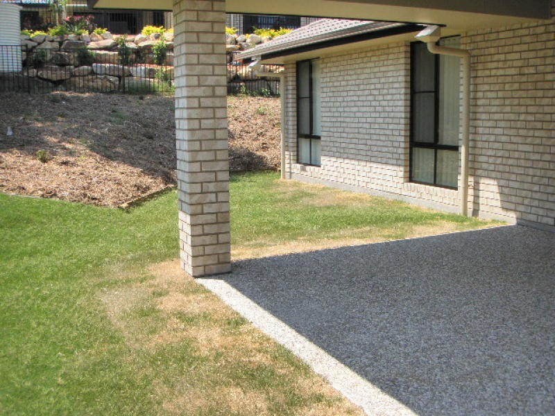 104 High Street, Blackstone QLD 4304