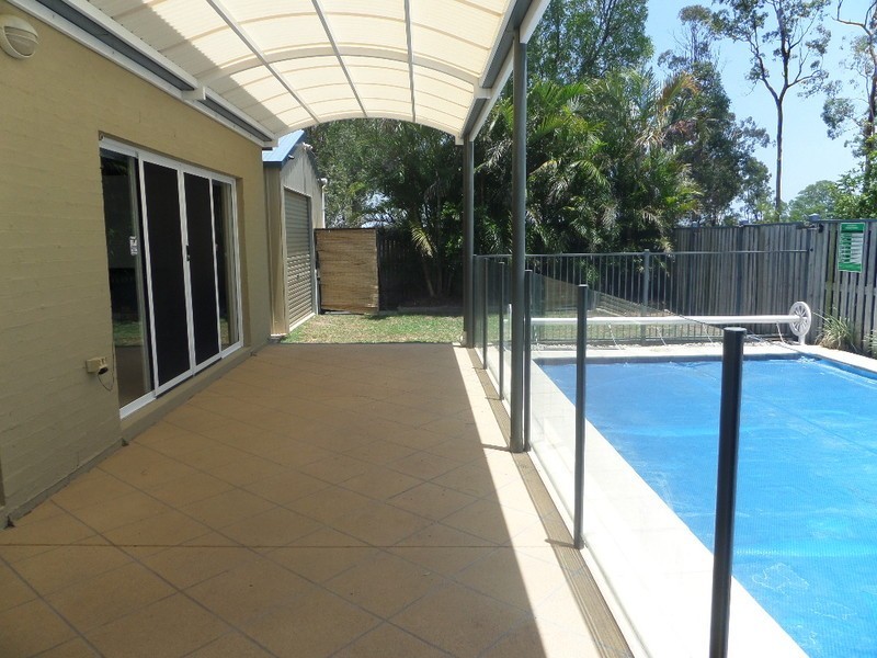 32 Warranilla Street, Parkinson QLD 4115