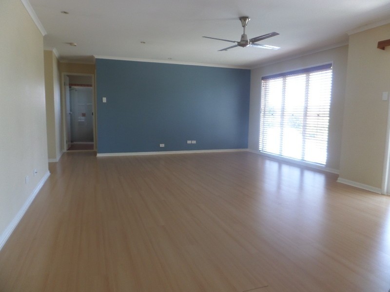 32 Warranilla Street, Parkinson QLD 4115