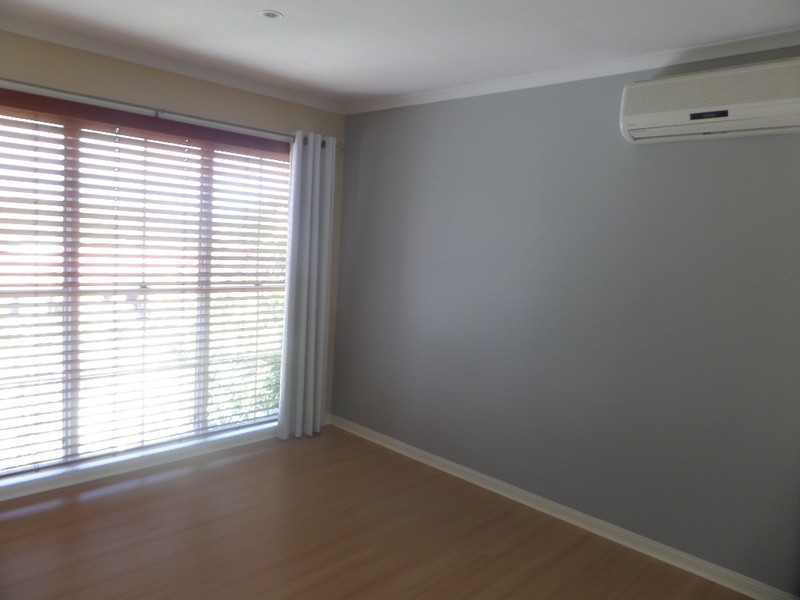 32 Warranilla Street, Parkinson QLD 4115