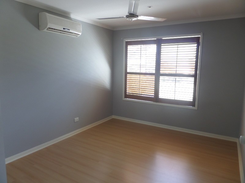 32 Warranilla Street, Parkinson QLD 4115