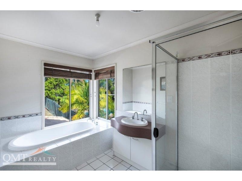 16 Lochano Close, Parkinson QLD 4115