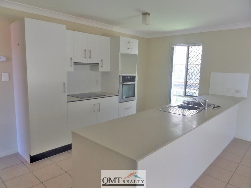 9 MacBride Crt, Collingwood Park QLD 4301