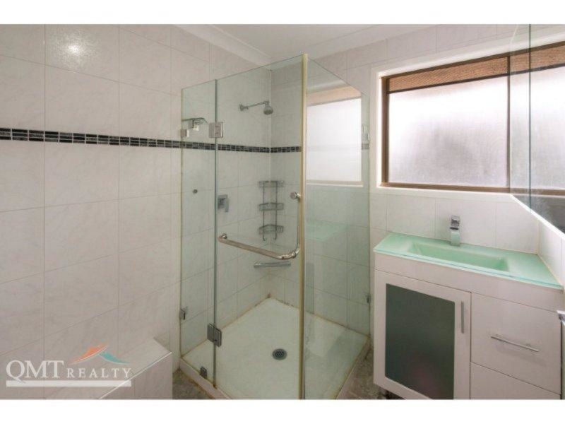 1/6 Peverell Street, Hillcrest QLD 4118