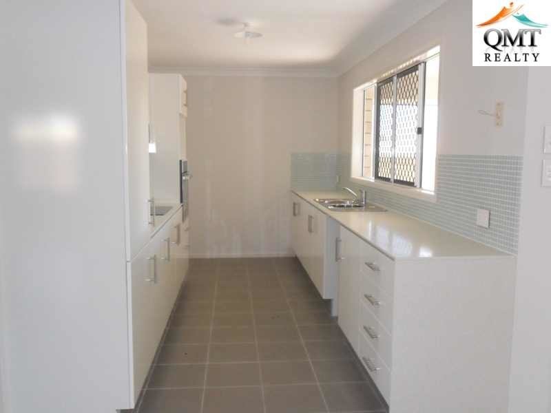 14 Petal Place, Yamanto QLD 4305