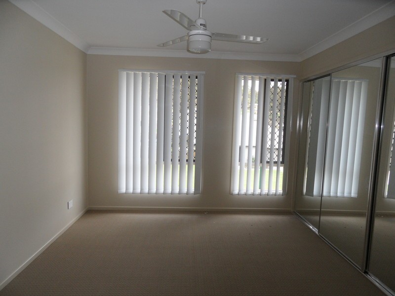 98 High Street, Blackstone QLD 4304