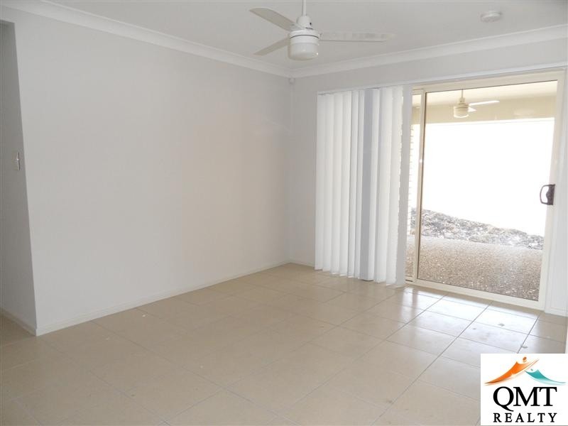 10 Bowen Place, Blackstone QLD 4304