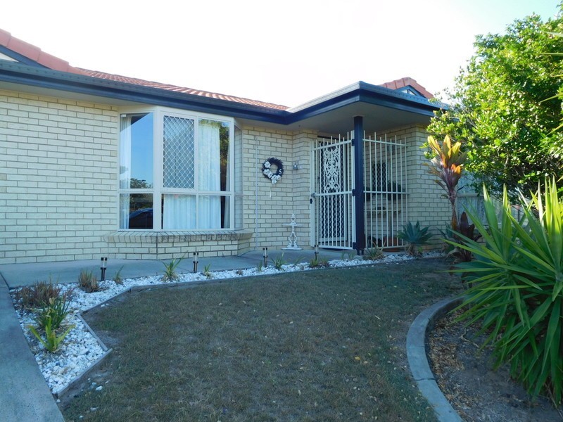 5 Paddies Crescent, Crestmead QLD 4132