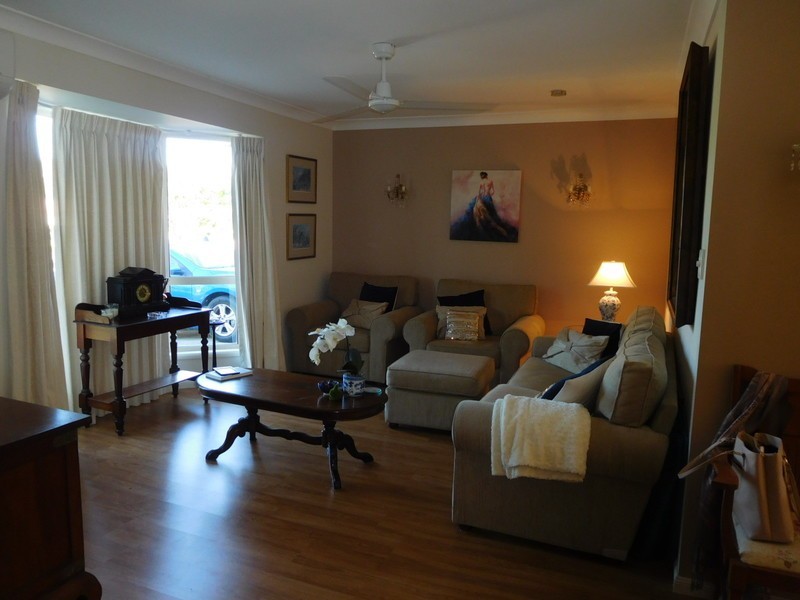 5 Paddies Crescent, Crestmead QLD 4132