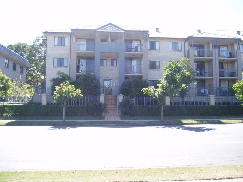 92/300 Sir Fred Schonell Drive, St Lucia QLD 4067